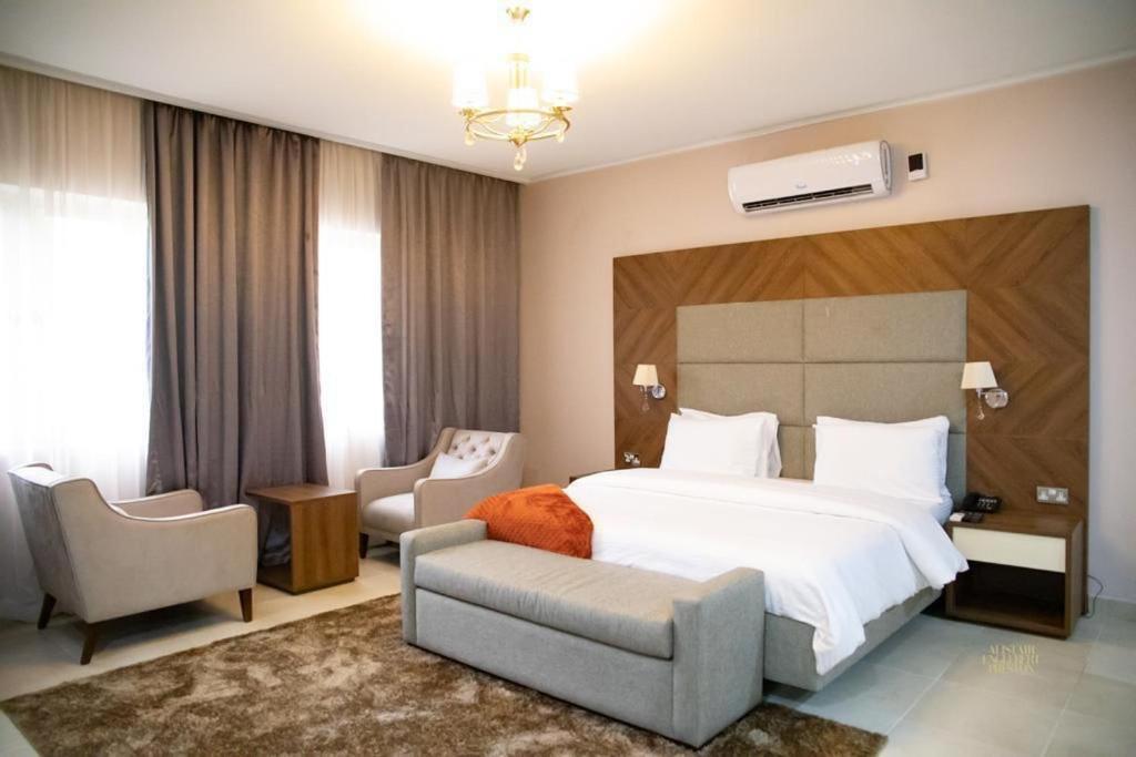 Metro Apartments Lagos Extérieur photo